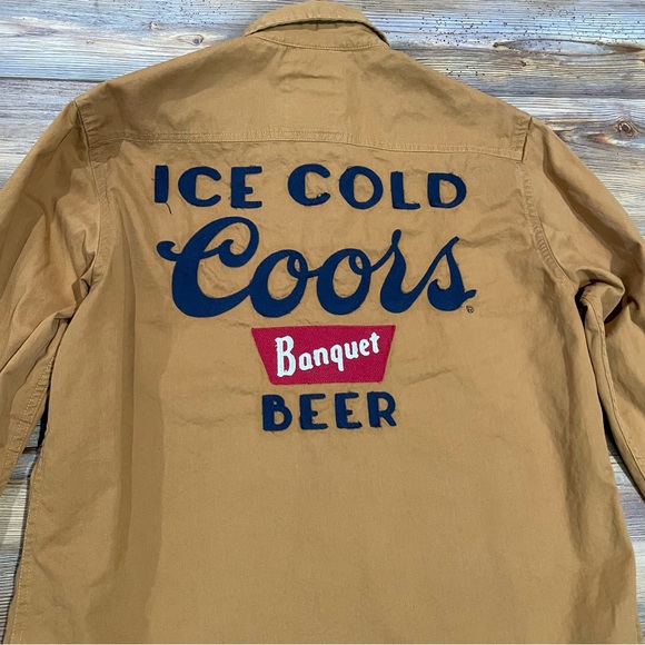 Coors Banquet Beer Shirt Long Sleeve Brown Button Up Collared Men’s Size Small - Picture 6 of 9